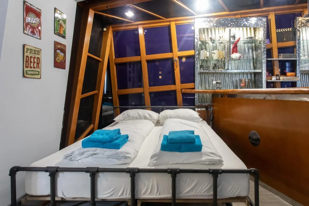 Stay In Pub Kamera Klub Apatment-City Center Ljubljana 0*,  Slovenia