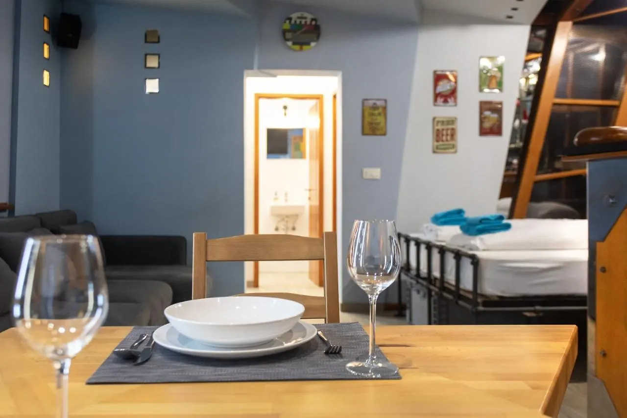 Stay In Pub Kamera Klub Apatment-City Center Ljubljana 0*,
