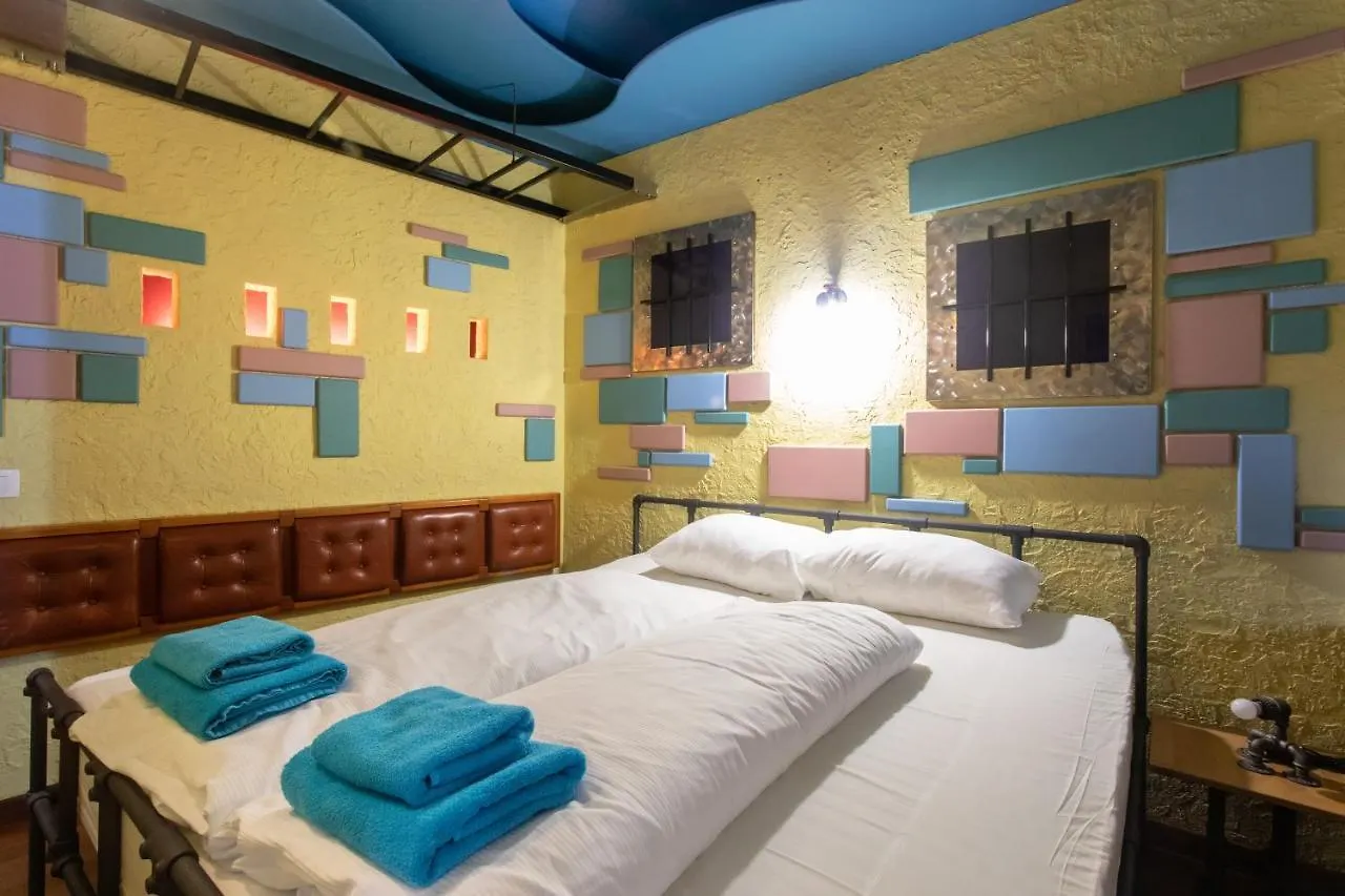 Stay In Pub Kamera Klub Apatment-City Center Ljubljana